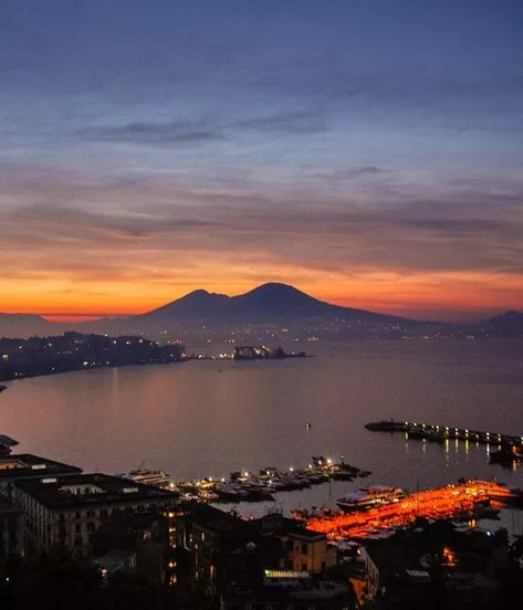 Vesuvius and Naples Vesuvio Napoli, Mount Vesuvius, Napoli Italy, Best Of Italy, Sorrento Italy, Living In Italy, Capri Italy, Venice Travel, Italy Tours