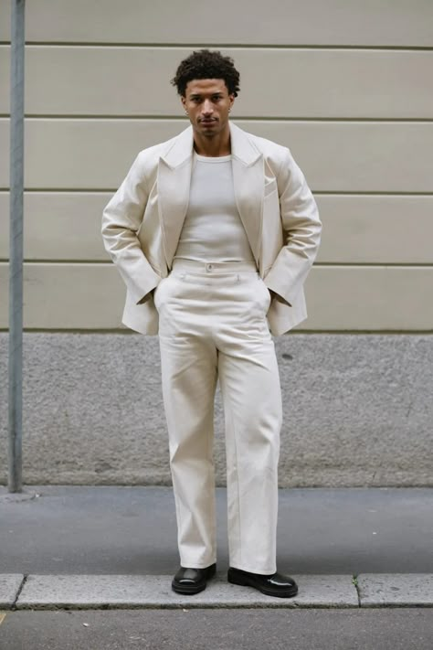 They Are Wearing: Milan Fashion Week Men's Spring 2025 Street Style [PHOTOS] Milan Fashion Week Men, Men Fashion Week, Classy Outfits Men, Gents Fashion, Street Style Photos, Fashion Aesthetics, Smart Casual Outfit, Sport Chic, Outfits Men