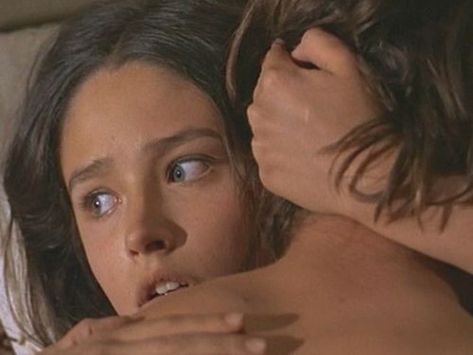 Zeffirelli Romeo And Juliet, Shakespeare Love Quotes, Romeo Montague, Romeo And Juliet 1968, Juliet 1968, Romeo Juliet 1996, Leonard Whiting, Romeo Et Juliette, Juliet 1996