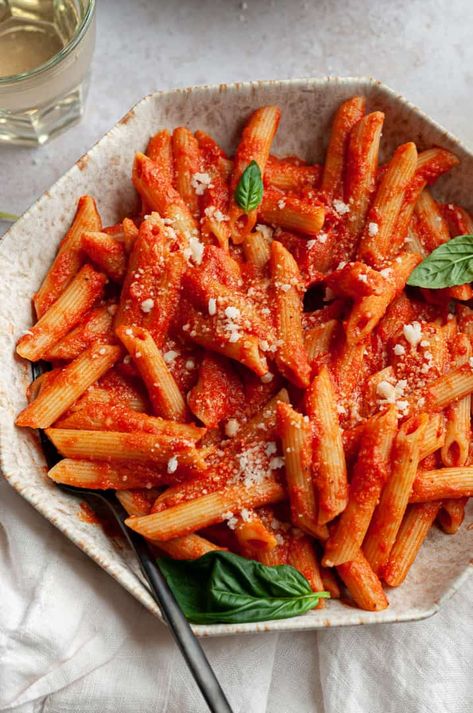 Penne Pomodoro, Italian Red Sauce, Pasta Pomodoro Recipe, Pomodoro Recipe, Pasta Pomodoro, Penne Pasta Recipes, Italian Tomato Sauce, Red Sauce Pasta, Yummy Pasta Recipes