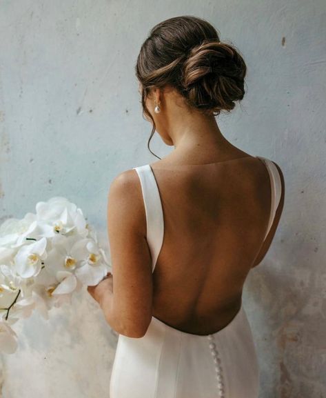 Karina's masterful touch delivers sophisticated bridal hair, elevating the bride's look at Hacienda San Antonio Hool. Bridal Spray Tan, Makeup Book, Glam Team, Wedding Hair Makeup, Makeup Books, Makeup Services, Instagram Handle, Mexico Wedding, Bridal Hair And Makeup