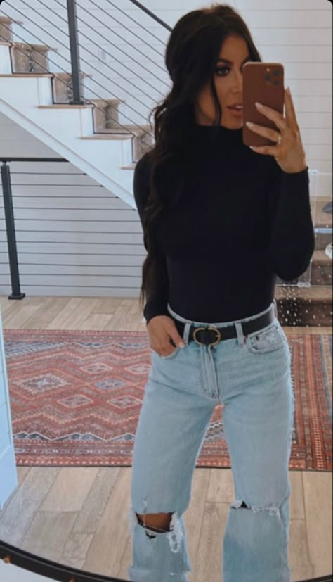 Chelsea Houska, Outfit Inspo Fall, Fall Fashion Outfits, Mom Outfits, Casual Style Outfits, Fall Winter Outfits, Comfy Outfits, Cute Casual Outfits, Ripped Jeans