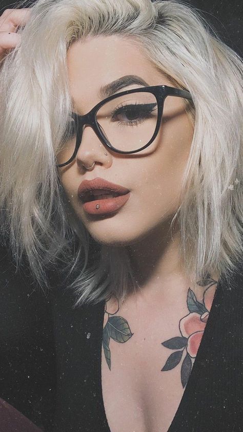 Blonde Goth, Mother Of Cats, Hi Hello, Bad Haircut, Glasses Makeup, Goth Makeup, Grunge Makeup, Still Alive, Beauty Tattoos