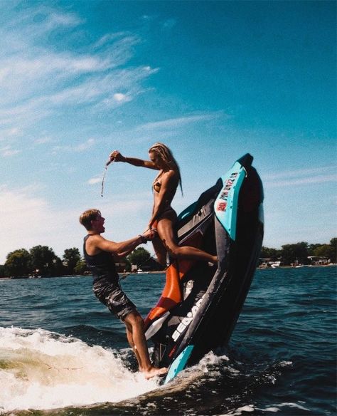 Summer Photoshoot Ideas, Ski Pictures, Summer Photoshoot, Jetski, Goals Pictures, Lake Pictures, Summer Goals, Photo Couple, Summer Dream