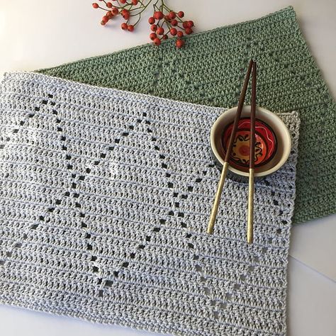 27+ Free and Easy Crochet Placemat Patterns Placemats Patterns Knit, Crochet Cotton Placemats Free Pattern, Crochet Dinner Mats, Round Crochet Placemat Pattern, Crochet Place Mats Free Pattern Placemat, Crochet Place Mats Free Pattern, Free Crochet Placemat Patterns, Crochet Placemats Free Pattern, Crochet Table Mats