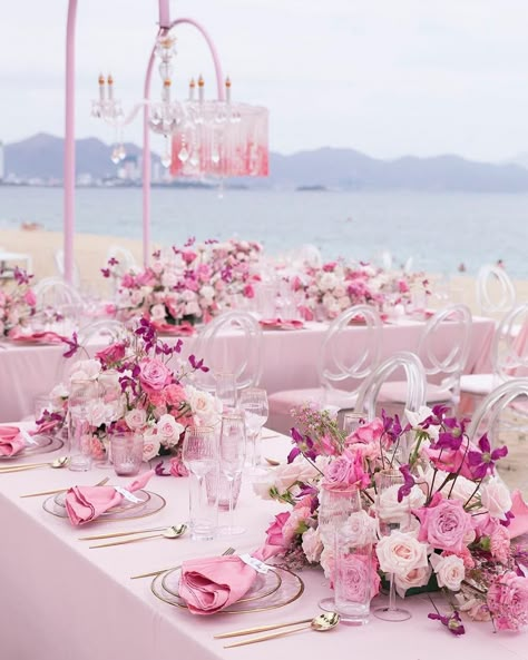 Pink Tablescape, Beach Wedding Pink, Engagement Dinner, Pink And Gold Wedding, Wedding Decor Style, Wedding Decor Inspiration, Luxury Event, Wedding Mood Board, By The Beach