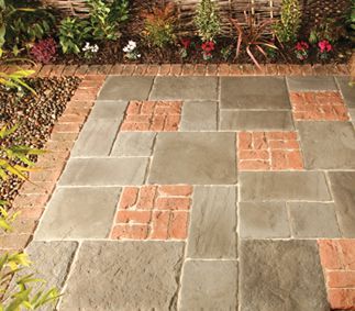 Mixed Material Patio, Brick Landscaping Ideas, Brick Paver Patterns, Paved Patio Ideas, Trailer Patio, Landscaping Pavers, Pavers Patio, Stone Patio Designs, Paving Ideas