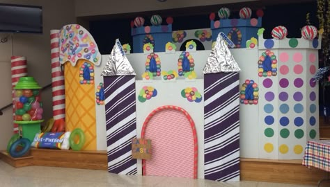 Candy castle made by my friend Evelyn Diy Candyland Castle, Candy Land Theme Classroom, Easter Outreach, Father Daughter Dance Ideas, Vpk Graduation, School Hallway Decorations, Candyland Party Decorations, Tis So Sweet, Board Game Themes