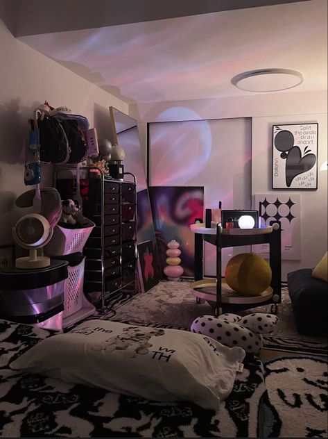 Arcade Bedroom, Bedrooms Inspiration, Idea Bedroom, Future Apartment Decor, Room Stuff, Apartment Aesthetic, Future Apartment, Dream Room Inspiration, Room Setup