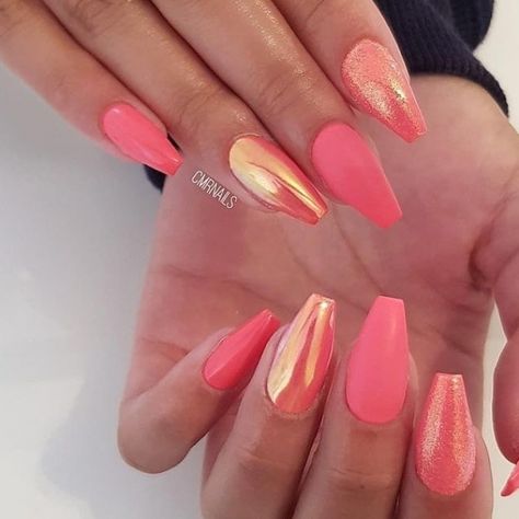 Holiday Nails Summer, Holiday Nails Thanksgiving, Summer Holiday Nails, Summer Vacation Nails, Maquillage On Fleek, Holiday Nails Winter, Patrick Nagel, Unghie Sfumate, Holiday Nails Christmas