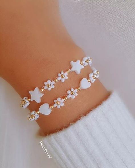 How To Bead Flowers, Beeds Jewelery Ideas, 2024 Jewelry Trend, Pack An Order, Ankle Bracelets Diy, Beads Accessories, Pretty Jewelry Necklaces, Friendship Bracelets With Beads, Diy Bracelet Designs