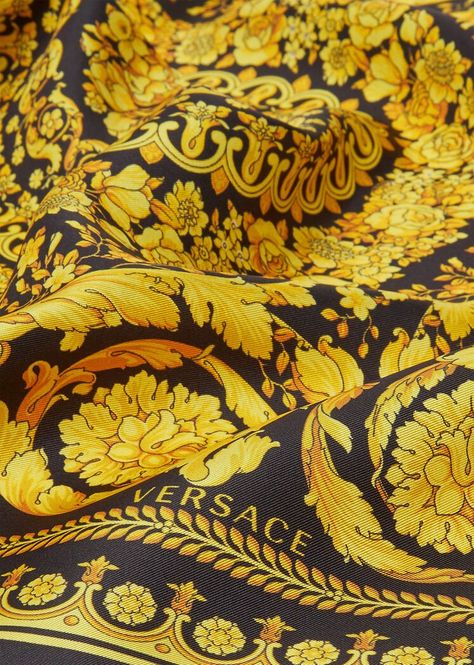 Versace Prints, Colour Fashion, Luxury Clothes Men, Artsy Style, Versace Home, Bohemian Colors, Scarf Sale, Designer Scarves, Fashion Wishlist