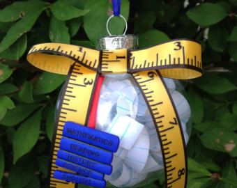 Math Ornaments Diy, Math Ornaments, Ornaments For Students, Appreciation Gifts Diy, Teacher Appreciation Gifts Diy, Holiday Cookies Christmas, Teacher Craft, Teacher Ornaments, Diy Xmas Gifts