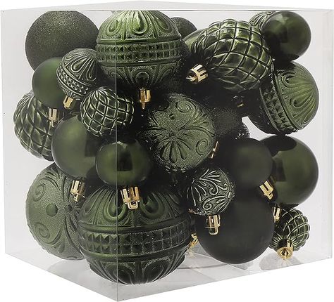 Dark Green Christmas Tree, Dark Green Christmas, Green Christmas Tree Decorations, Blue Christmas Tree Decorations, Green Xmas, Christmas Ball Ornaments, Blue Christmas Tree, Christmas Tree Inspiration, Black Christmas Trees