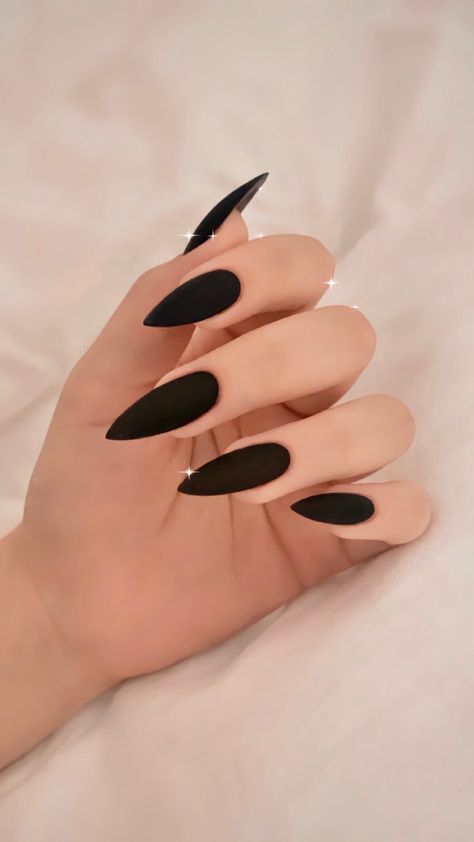 Matte Black Nails Pointy, Black Sharp Almond Nails, Black Nails Ideas Matte, Convocation Nails, Goth Almond Nails, Mat Black Nails, Black Pointed Nails, Black Nails Stiletto, Black Nails Matte