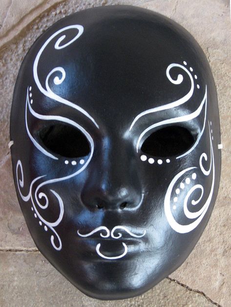 Cool Mask Designs, Mask Painting Ideas, Face Mask Design Ideas, Paper Mache Mask, Mask Painting, Mask Ideas, Japanese Mask, Venetian Masks, Venetian Mask