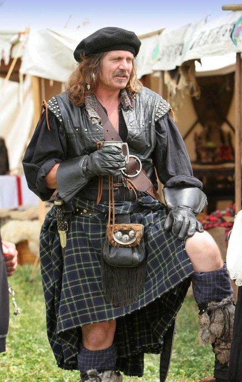 10% Of Scots Are Descended Fro is listed (or ranked) 12 on the list 14 Facts About The Picts, A Scottish Tribe That Dressed Like Na'vi From Avatar Irish Kilt, Great Kilt, Scottish Man, Scottish Kilts, Men In Kilts, Creative Costumes, Medieval Costume, Scottish Heritage, Scottish Tartans