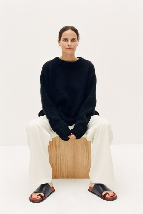 Aw 23, Resort 2020, La Rose, 가을 패션, Fashion Show Collection, Minimal Fashion, Cashmere Sweater, Minimalist Fashion, Fashion Show