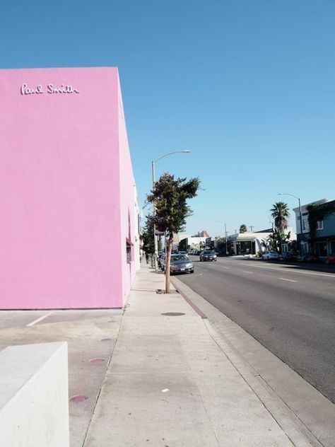 10 Most Instagram-Worthy Walls In LA - Society19 Pier Santa Monica, Foto Muro Collage, Usa Roadtrip, Los Angeles Travel, Pacific Coast Highway, City Of Angels, California Love, Bryce Canyon, Pink Wall