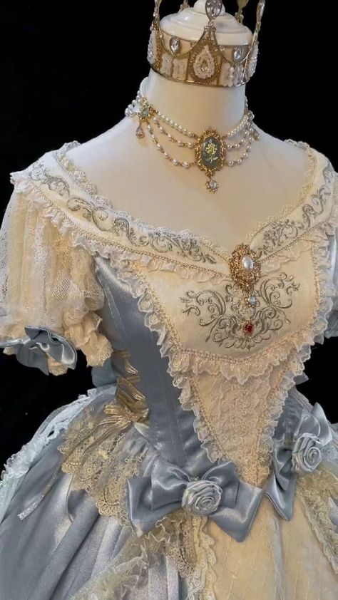 Time Period Dresses, Elegant Victorian Dresses, Elegant Vintage Dresses Victorian Gowns, Royalty Dresses Gowns, Victorian Gown Aesthetic, Royal Wedding Dress Aesthetic, Victorian Blue Dress, Victorian Princess Dress, Victorian Era Dress