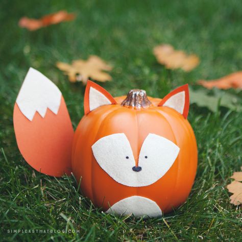 Cute fox no-carve pumpkin. Unicorn Pumpkin, Pumpkin Decorating Contest, No Carve Pumpkin Decorating, Easy Pumpkin Carving, Pumpkin Contest, Pumpkin Template, Pumpkin Carving Patterns, Pumpkin Crafts, Pumpkin Faces