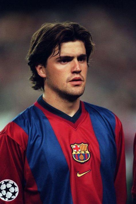 Roger García (1992-1999) España 90s Fashion Men, Barcelona Fc, Vintage Football, Fc Barcelona, Soccer Players, Champions League, Football Club, 90s Fashion, Barcelona