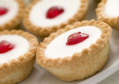 Bakewell Tart - Recipe | Arla UK Bakewell Tart Recipe, Cherry Bakewell Tart, Bakewell Tarts, Cherry Bakewell, British Desserts, Bakewell Tart, Scottish Recipes, Tart Dessert, British Baking