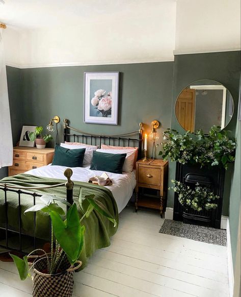 Dark Teal Bedroom, Sage Bedroom, Green Bedroom Walls, Teal Bedroom, Earthy Bedroom, Sage Green Bedroom, Number 16, Green Bedroom, Eclectic Bedroom