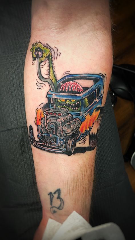 Rat Fink Tattoo Old School, Rat Rod Tattoo, Rat Fink Tattoo, Automotive Tattoo, Hotrod Tattoos, Rockabilly Tattoos, Hot Rod Tattoo, Hotrod Art, Tato Tradisional