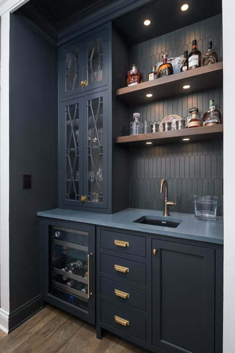 Dry Bar Ideas, Built In Wet Bar, Wet Bar Designs, Bar Lounge Room, Basement Wet Bar, Wet Bar Ideas, Bar Nook, Home Wet Bar, Home Bar Areas