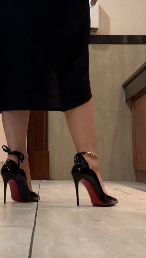 Christian Louboutin, dark feminine, femme fatale, mob wife Mob Boss Wife Aesthetic, Louboutin Heels Aesthetic, Christian Louboutin Aesthetic, Louboutin Aesthetic, Heels Poses, Heels Louboutin, Mob Boss, Wife Aesthetic, Heels Aesthetic