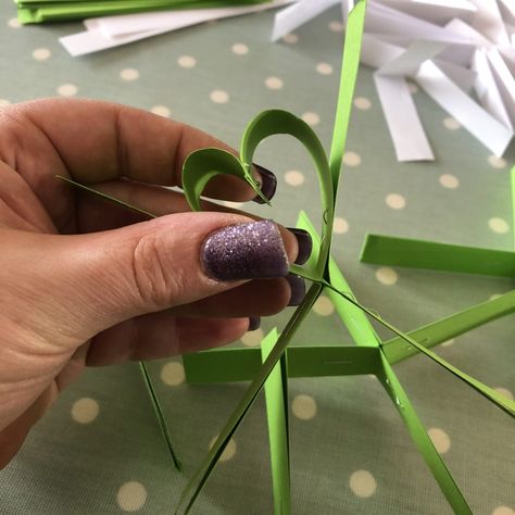 How to Make a Shamrock Paper Chain | Blissful Domestication Youth Group Crafts, St Patricks Decorations, Shamrock Craft, Gratitude Tree, Saint Patricks Day Art, Fete Saint Patrick, St Patricks Crafts, St Patricks Day Crafts For Kids, Paper Chain