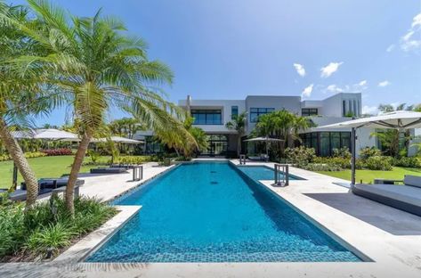 House Puerto Rico, Beach Puerto Rico, Luxurious Pool, Yadier Molina, Mega Mansions, Jake Paul, New Africa, Two Story Homes, Top Celebrities