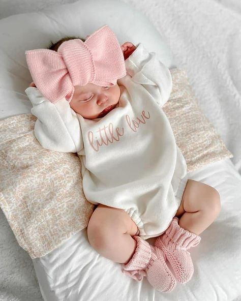 So Cute 🥰 . . . . . . #babyfashion #babygirl #baby #kidsfashion #babyboy #babiesofinstagram #kids #babymodel #babystyle #babylove #babies #babyclothes #babyboutique #cutebaby #childrensboutique #babyblogger #babyshower #instababy #newborn #cute #babyphotography #babyshop #toddlerfashion #momlife #babyfashionista #momlife #babyootd #babycute Newborn Baby Hospital, Newborn Hospital Outfits, Baby Easter Outfit, Easter Outfit For Girls, Newborn Fashion, Baby Fashionista