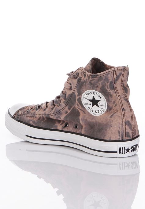 Crinkle up black converse and spray with bleach and water Bleached Converse, Bleach Designs, Diy Bleach, Rundholz Black Label, Black Converse, Black Label, Converse High Top Sneaker, Converse Chuck Taylor High Top Sneaker, Diy Fashion