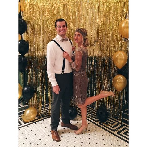 Great Gatsby Photo Booth backdrop. Gatsby Party Photo Booth, Gatsby Photo Backdrop, Gatsby Photo Booth, 1920s Photo Booth, 1920s Photo Backdrop, Great Gatsby Photo Backdrop, 20s Photo Booth, Gatsby Themed Photo Booth, Roaring 20s Photo Booth Backdrop