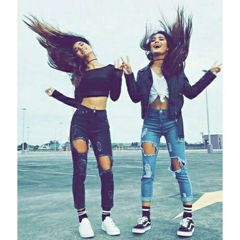 Riya Verma, Twin Women, Your Vibe Attracts Your Tribe, Bff Poses, Flowers Instagram, Besties Forever, Best Friend Photoshoot, Skateboard Girl, The Girl Next Door