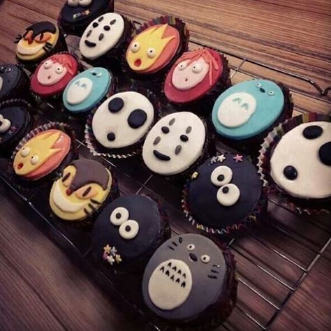 #studioghibli #totoro #studioghiblitattoo #studioghiblifilms #ghibli #anime #princessmononoke #manga #hayaomiyazaki #spiritedaway #ghiblistudio #kikisdeliveryservice #noface #myneighbortotoro #howlsmovingcastle by theghibliplace Studio Ghibli Baking, Studio Ghibli Cupcakes, Ghibli Cupcakes, Totoro Cupcakes, Anime Cupcakes, Studio Ghibli Cake, Ghibli Wedding, Studio Ghibli Party, Totoro Party