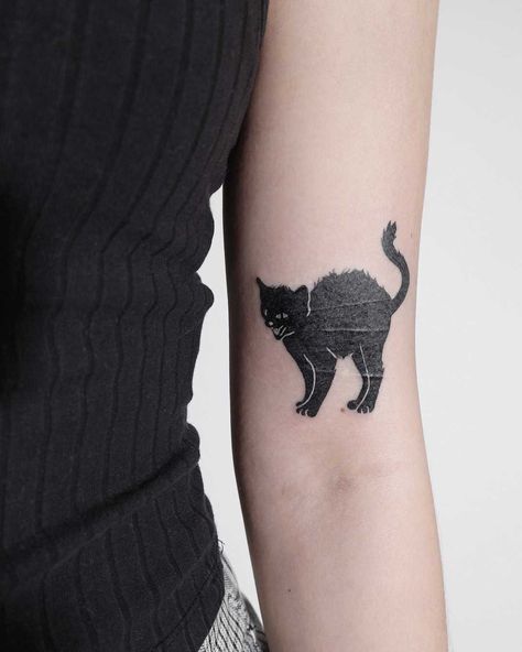 Scared Black Cat Tattoo, Masculine Cat Tattoo, Weird Cat Tattoo, Fluffy Black Cat Tattoo, Hissing Cat Tattoo, Cat Hip Tattoo, Scary Cat Tattoo, Creepy Cat Tattoo, Cat Tattoo Arm