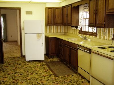 JRL Interiors — 3 Tips for Creating a Dream Kitchen 1970 Kitchen Remodel, Raised Ranch Kitchen Remodel, 70s Kitchen Remodel, Raised Ranch Kitchen, 70s Life, 1970 Kitchen, Countertops Laminate, Empty Kitchen, 70's Decor