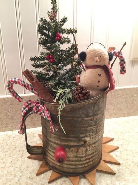 Christmas Grater Decor, Vintage Flour Sifter Christmas, Chicken Feeder Christmas Decor, Vintage Flour Sifters Decor, Vintage Sifter Decor, Vintage Tool Box Decor Ideas, Old Flour Sifter Ideas, Antique Christmas Decorations Rustic, Sifter Decor Farmhouse