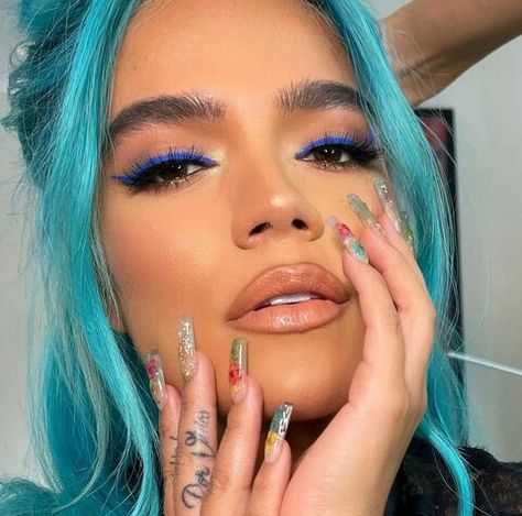 Karol G Inspired Makeup, Karol G Makeup Looks, Karol G Makeup, Celebrities Nails, Karol G Nails, Concert Makeup, G Tattoo, Girly Makeup, G Nails