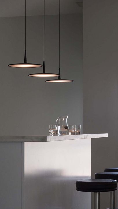 Hidden Lighting, Kitchen Lighting Design, Kitchen Ikea, Home Lighting Design, Interior Minimalista, Kitchen Lighting Fixtures, Bathroom Light Fixtures, Luminaire Design, Stunning Interiors