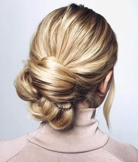 Bedazzled Knotted Low Bun Smart Hairstyles For Women, Halter Dress Hairstyles, Smart Hairstyles, Easy Work Hairstyles, Vintage Updo, Big Curls, Work Hairstyles, Dress Hairstyles, Sleek Ponytail