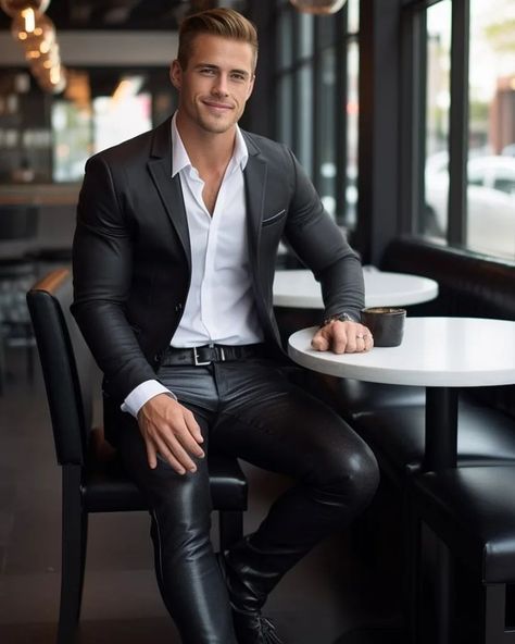 Blonde Male Models, Leather Jeans Men, Leather Jacket Outfit Men, Leather Fashion Men, Stylish Mens Suits, Tight Leather Pants, Mens Leather Clothing, Mens Leather Pants, Black Leather Pants