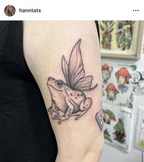 Frog Butterfly Tattoo, Frog On Mushroom, Frog Tattoos, Memorial Tattoo, Fairy Tattoo, Butterfly Tattoo, Toad, Tattoo Ideas, Stuffed Mushrooms