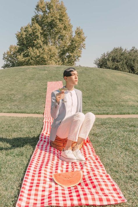 Picnic Editorial, Diane Villadsen, Picnic Fashion, Picnic Photography, San Francisco Fashion, San Francisco Style, Creative Fashion Photography, Picnic Inspiration, Conceptual Fashion