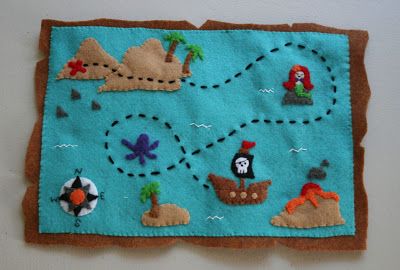 Felt Treasure Map Felt Play Mat, Pirate Day, Felt Books, Quiet Book Ideas, Felt Quiet Books, Treasure Map, Busy Books, Felt Book, Play Mats