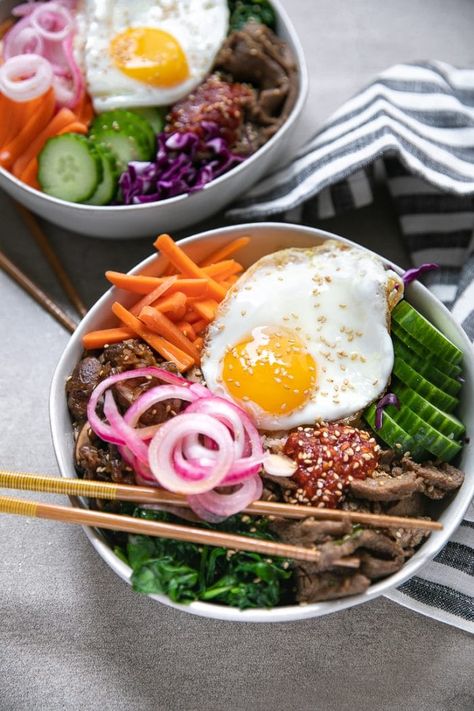 Beef Bibimbap Recipe, Korean Beef Bibimbap, Bulgogi Bibimbap, Beef Bibimbap, Easy Korean Beef, Rice Korean, Korean Fried Chicken Recipe, Bibimbap Recipe, Mixed Rice