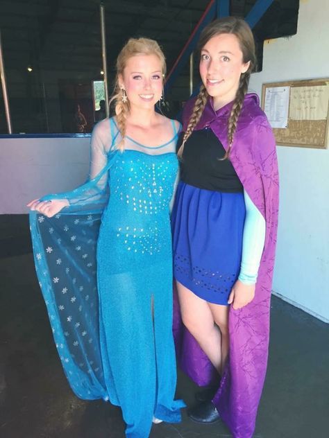 Diy Princess Anna Costume, Anna Diy Costume Women, Diy Elsa Costume For Women, Diy Anna Costume Adult, Anna And Elsa Costumes, Anna Costume Diy, Elsa Costume Adult, Frozen Costume Diy, Julia Nicole